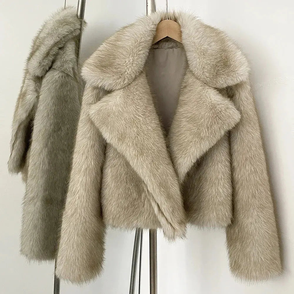 Women's Vintage Faux Fur Jacket - Loran