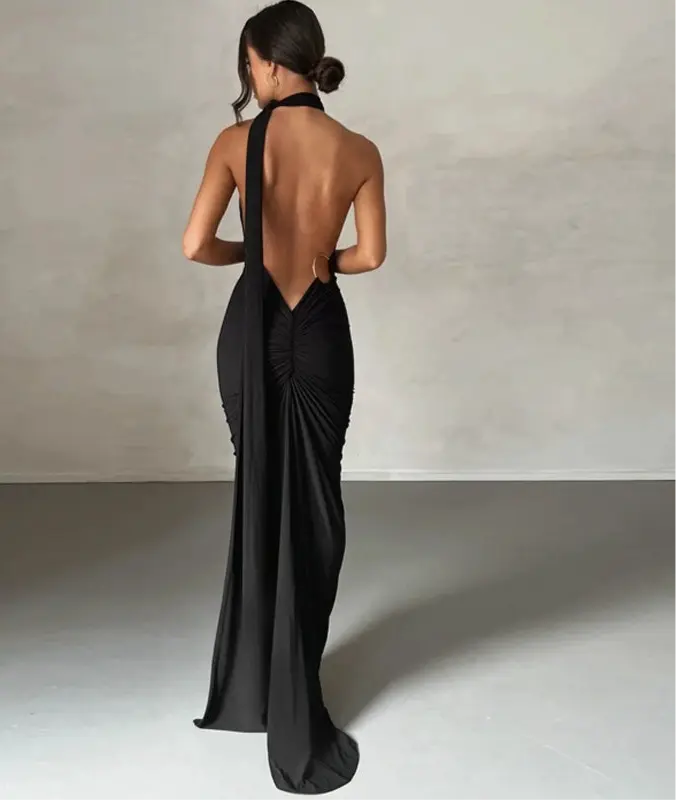 Elegant evening gown for weddings and formal events. - Loran