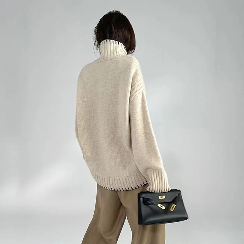 Luxurious Cashmere & Wool Turtleneck Sweater