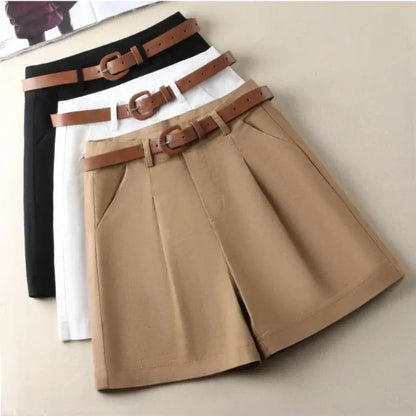 Structured Cotton Shorts: Straight-Leg Style with Belt - Loran
