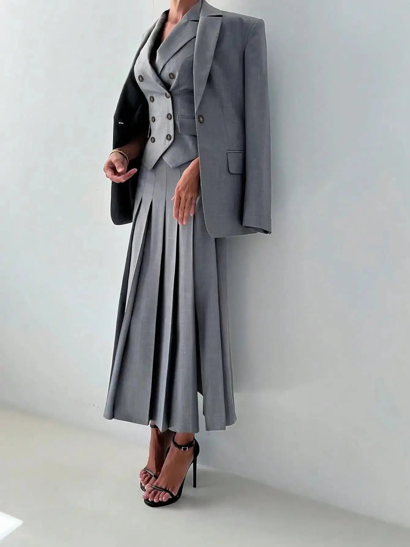 3-Piece Women's Business Suit: Vest, Pleated Skirt & Jacket - Loran