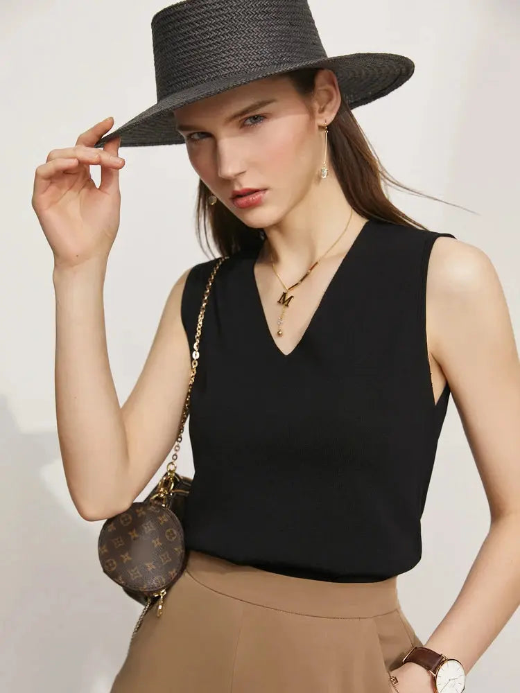 Minimalist V-Neck Summer Crop Top