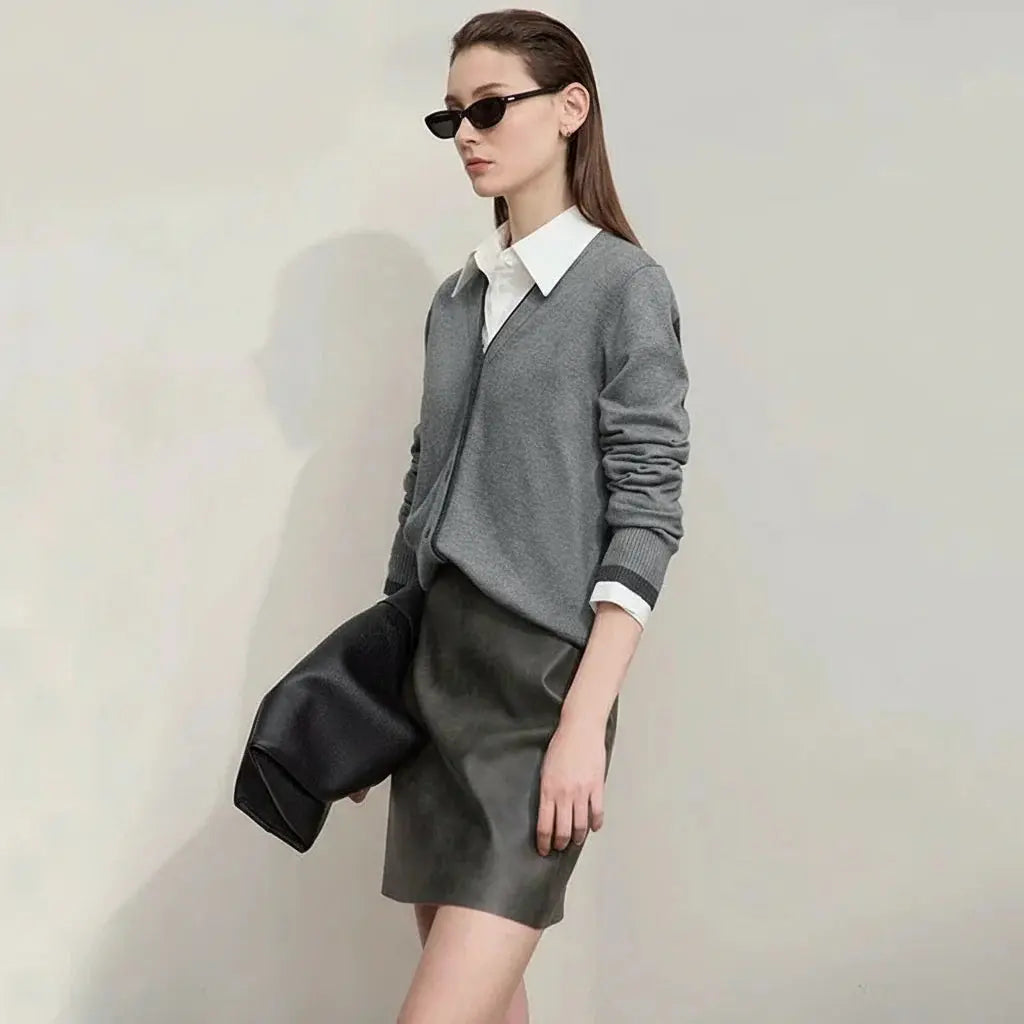 Chic Minimalist V-Neck Cardigan - Loran