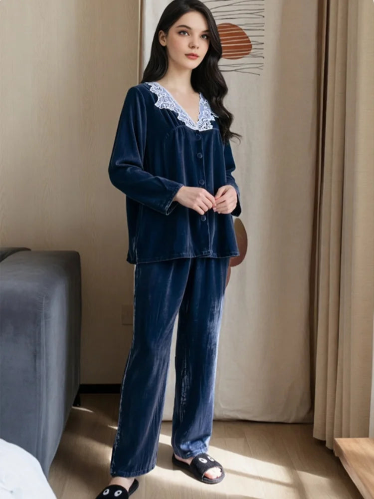Minimalist & Elegant BirdTree Silk & Velvet Pajama Set Loran