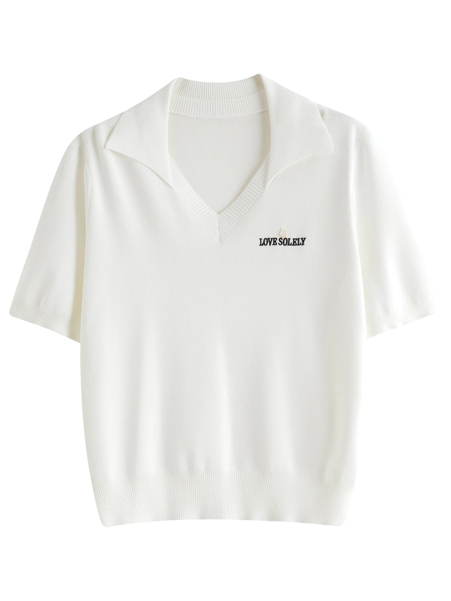 Women's Curve-Flattering Knit Top with Structured Collar