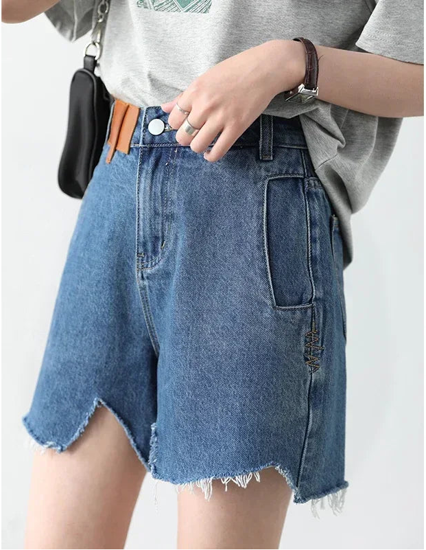 High-Waisted Retro Denim Shorts Irregular Cut Blue Jeans Loran