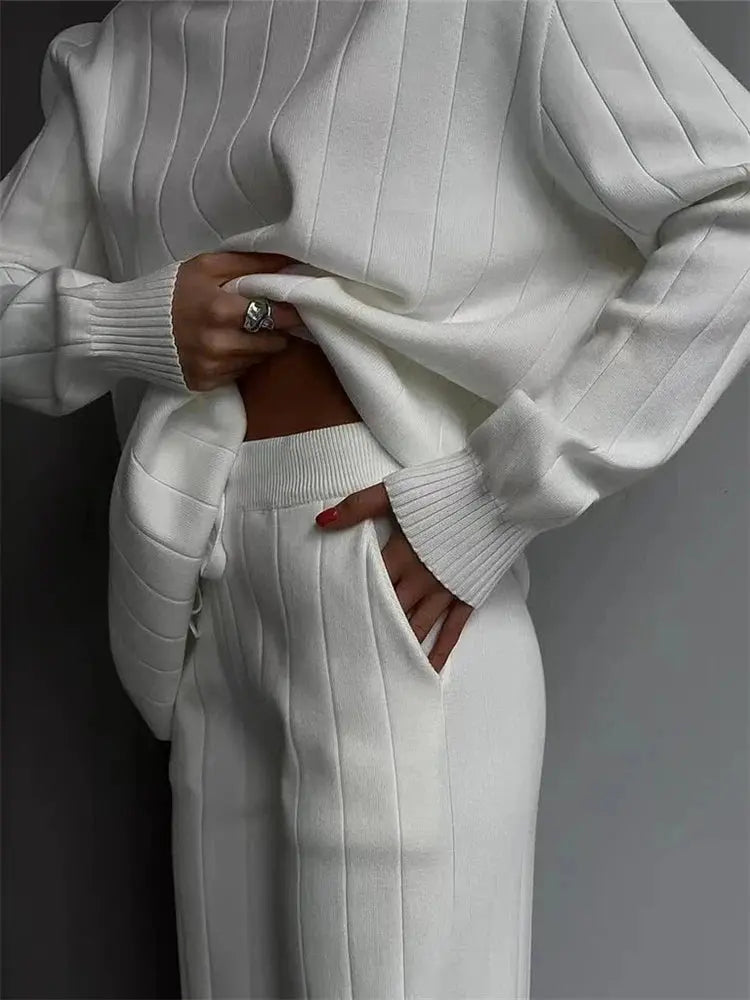Women's White Knitted Turtleneck & Jogger Pant 2-Piece Set - Loran