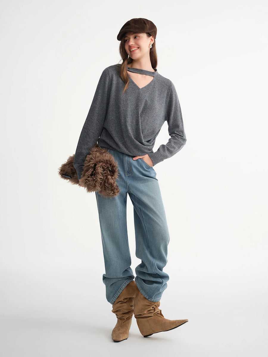 Plus-Size Floating Ribbon V-Neck Sweater