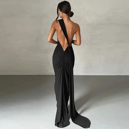 Elegant evening gown for weddings and formal events. - Loran