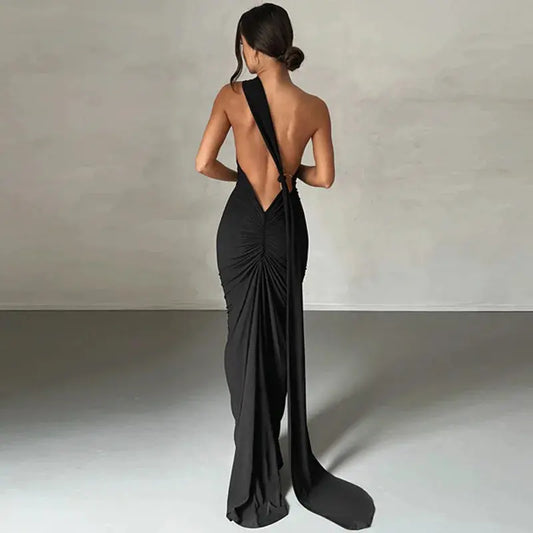 Elegant evening gown for weddings and formal events. - Loran