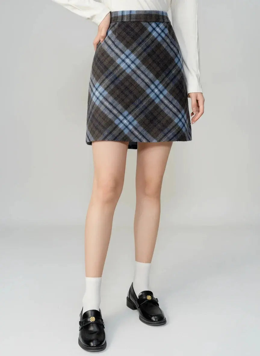 Winter Thicken Plaid Mini Skirt - Loran