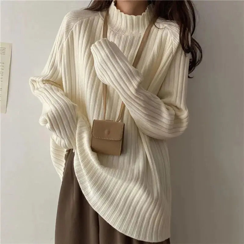 Loose-Fit Turtleneck Sweater for Winter - Loran