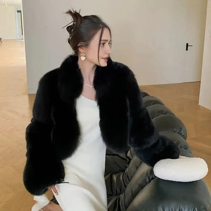Natural Fox Fur Coat: Short, Wild, & Young Catwalk Style - Loran
