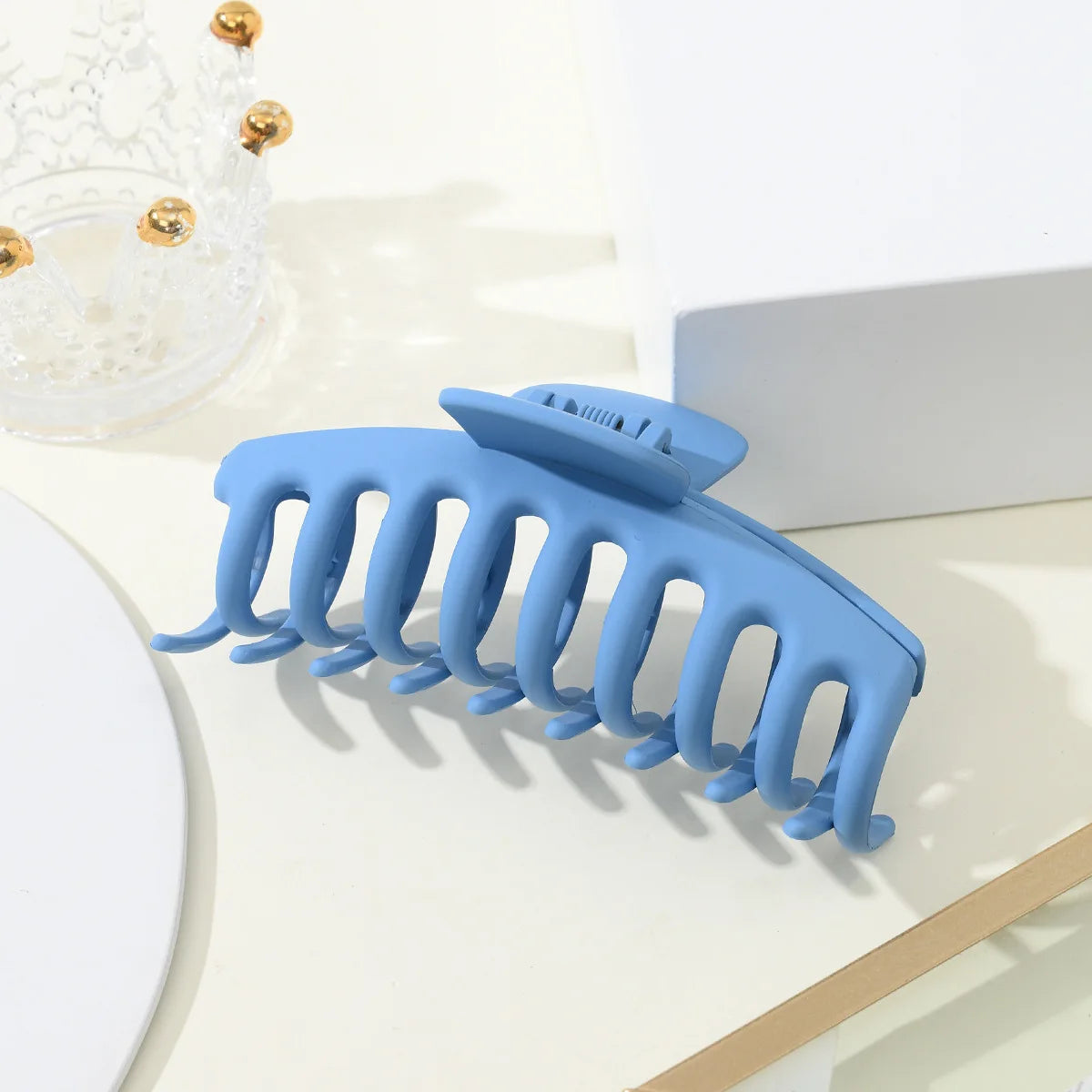 Blue Women's Claw Clip Simple & Fashionable Hair Accessory