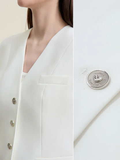 Amii Women's Vest 2026 Spring New Commuter V-neck Buckle Sleeveless Vest Female Slim Short Solid Color Versatile Top 12621085 Loran