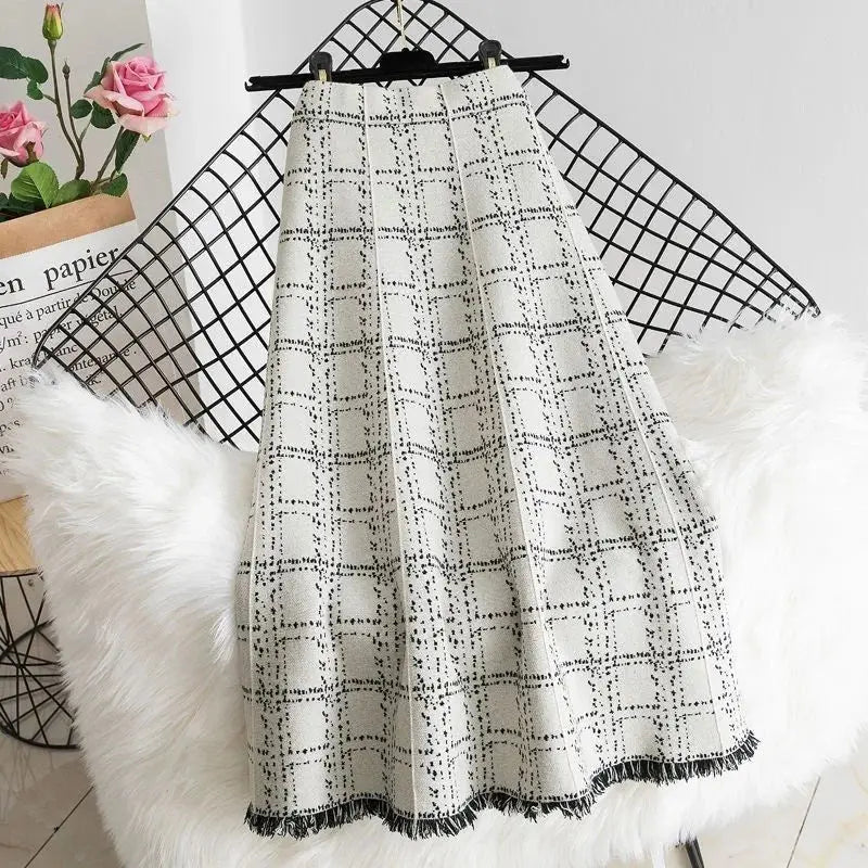 Korean-Style Autumn/Winter Knitted Skirt - Loran