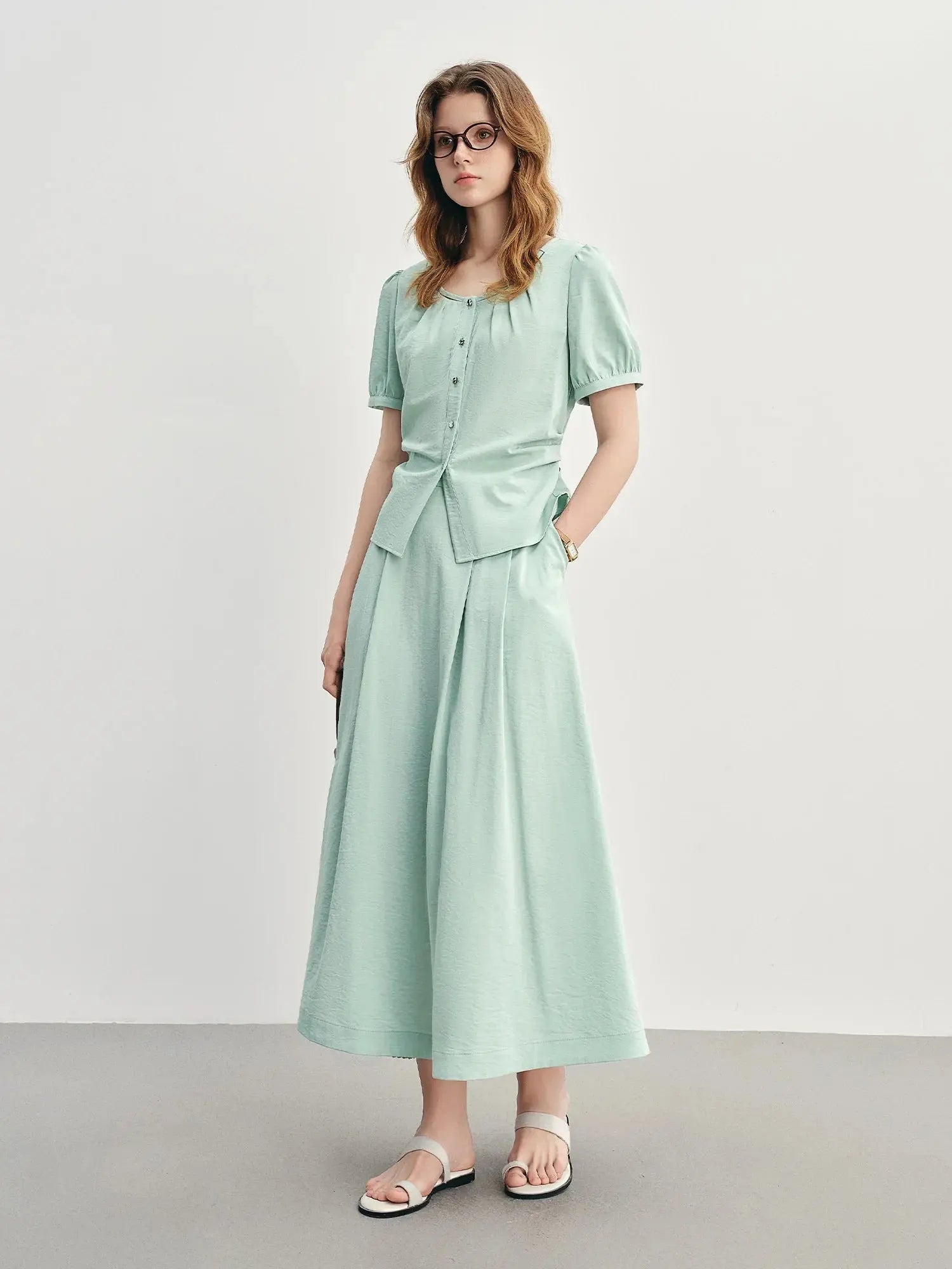 Pleated Short-Sleeve Shirt + Slim Skirt for Summer. - Loran