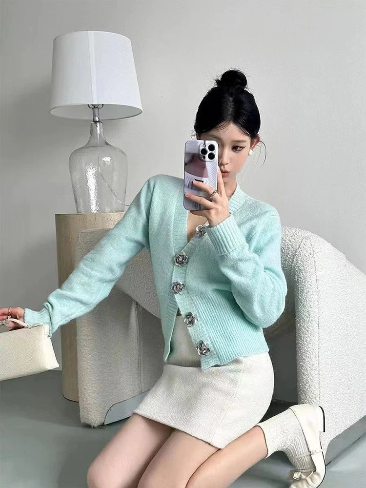 Retro Slim-Fit Floral Button Cardigan