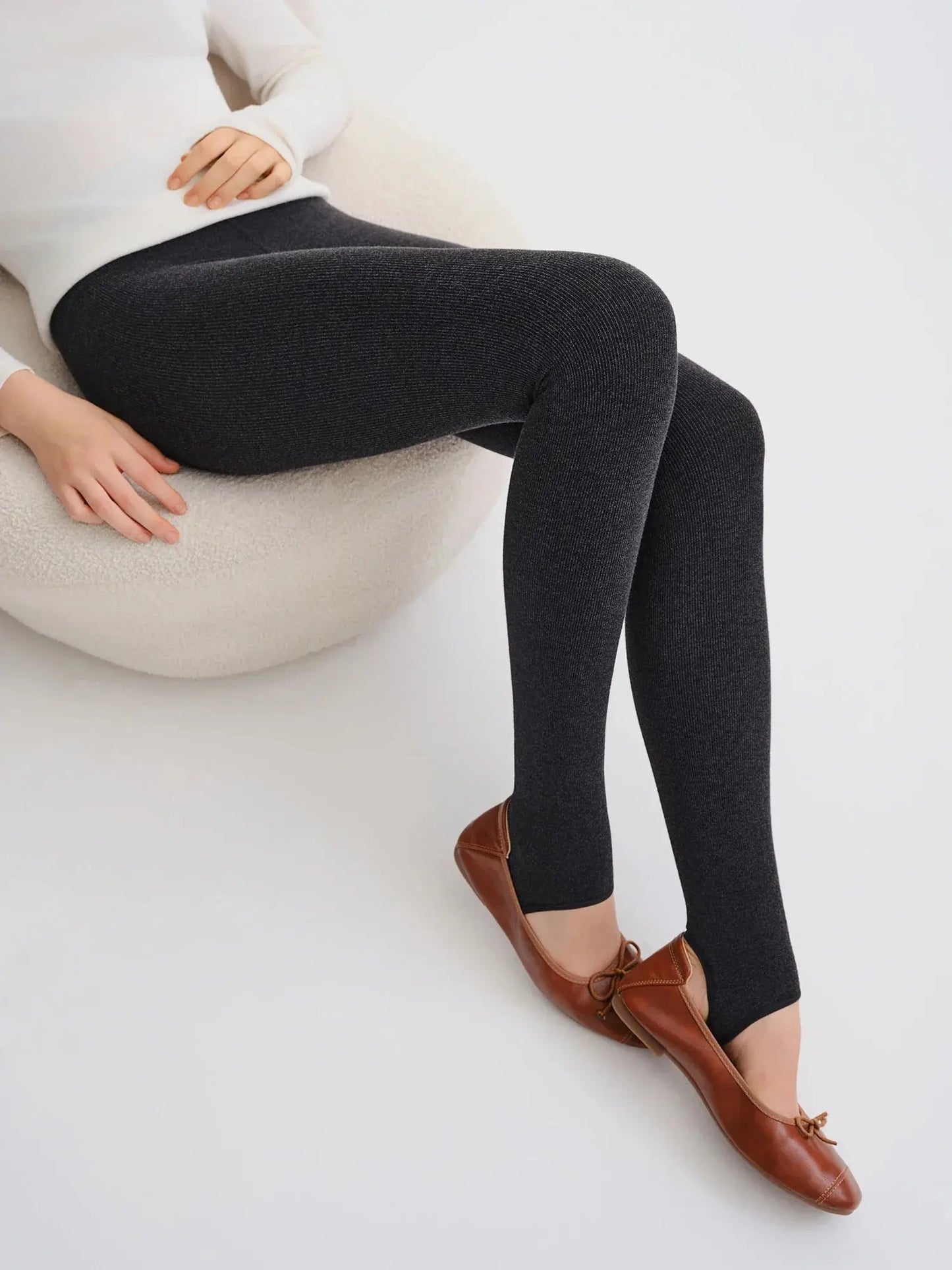 Slimming Vertical Texture Leggings with Stocking Feet - Loran