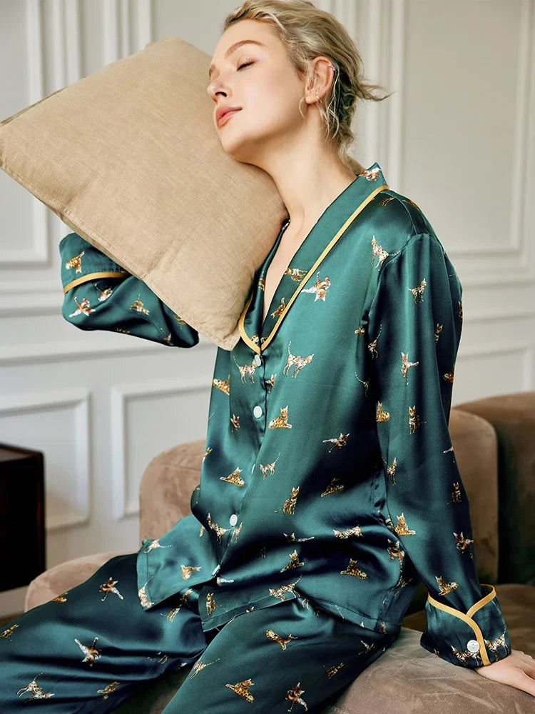 Mulberry Silk Kitty Pyjama Set Autumn Nightwear