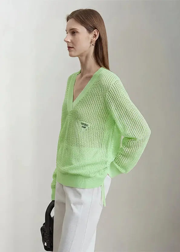 Minimalist Women’s V-Neck Knit Pullover Loran