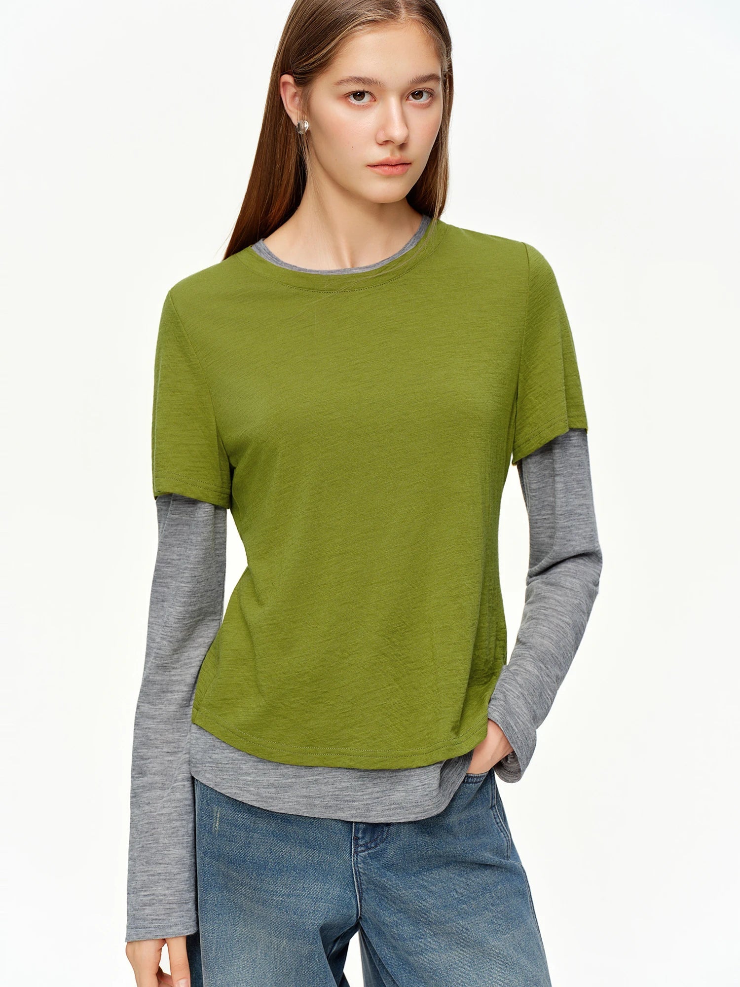 DUSHU Women's Green and Gray Contrasting Color Layered Two-Piece Knit T-Shirts Spring 2026 New Arrival Fashion Long Sleeves Tops Loran