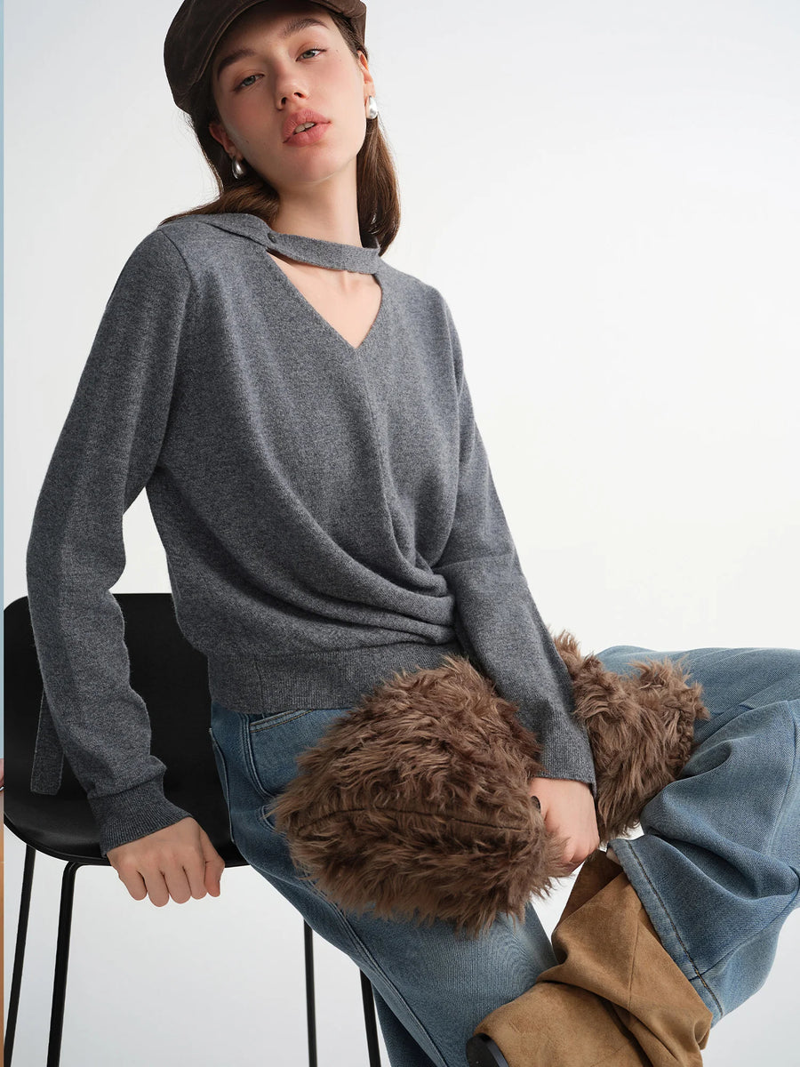 Plus-Size Floating Ribbon V-Neck Sweater