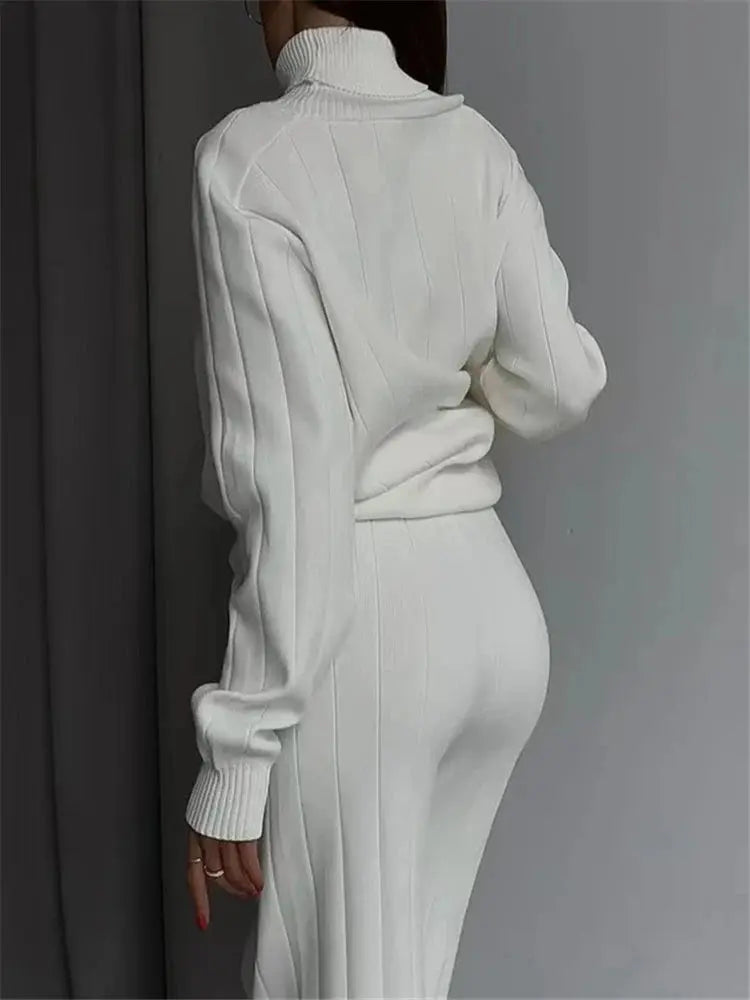 Women's White Knitted Turtleneck & Jogger Pant 2-Piece Set - Loran