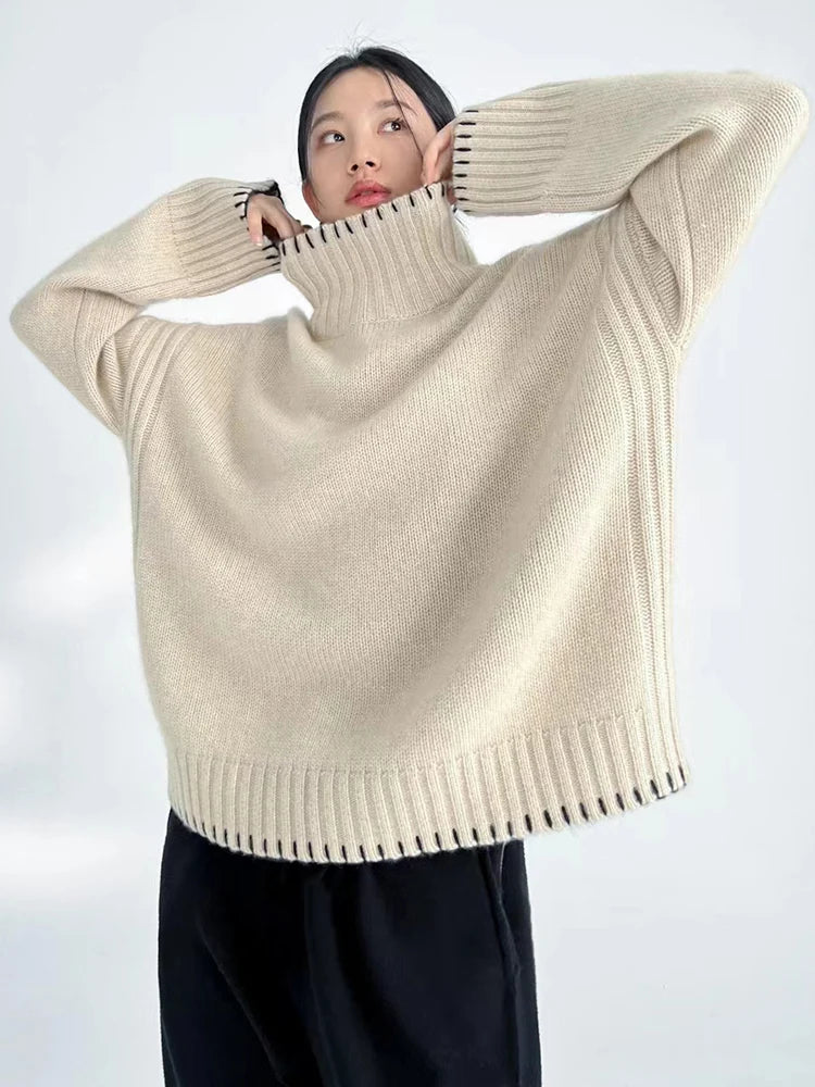 Luxurious Cashmere & Wool Turtleneck Sweater
