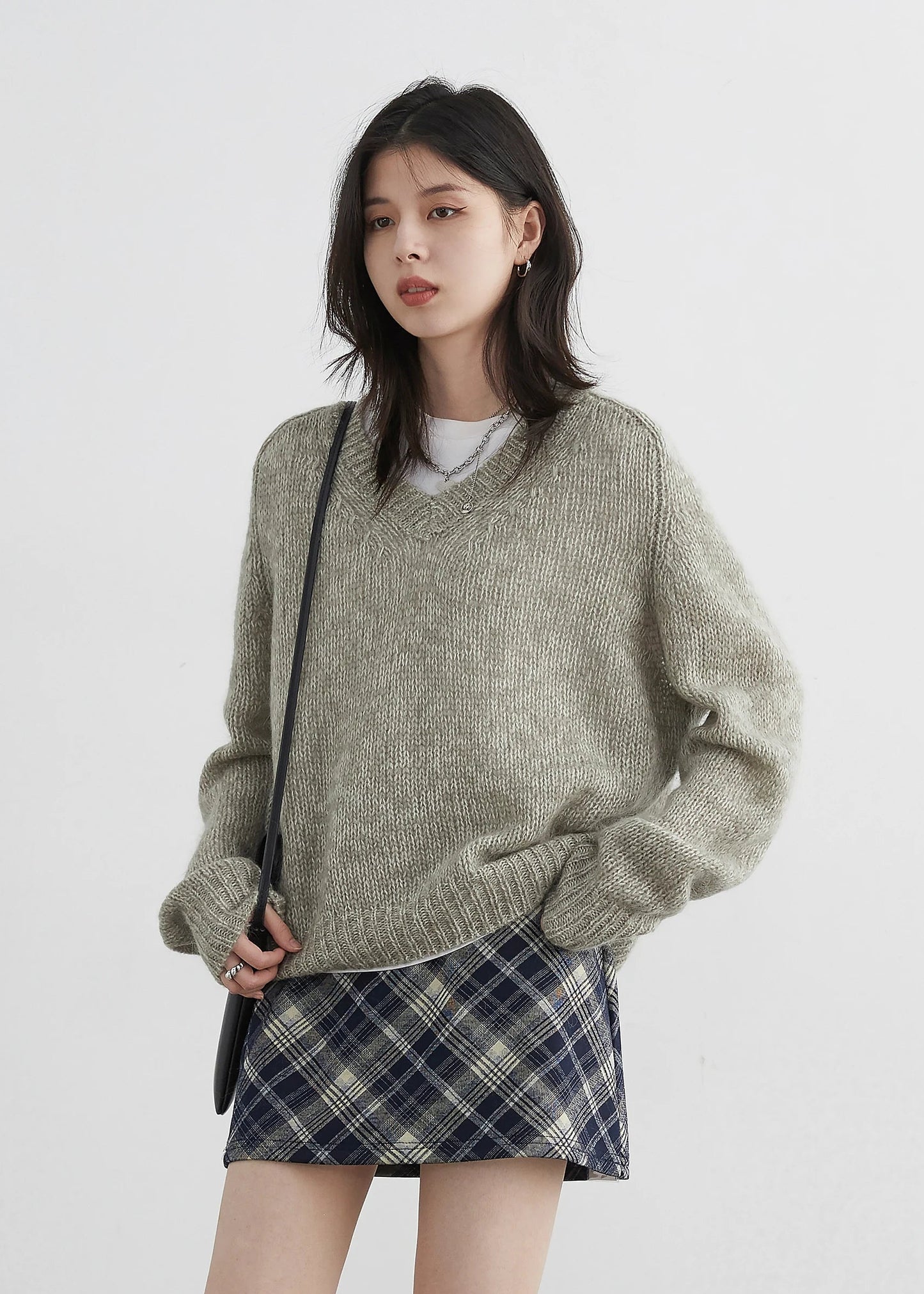 CHIC VEN Korean Women Sweaters Loose Casual Solid New V-neck Mohair Soft Female Knitted Jumpers Pullovers Autumn Winter 2025 Loran