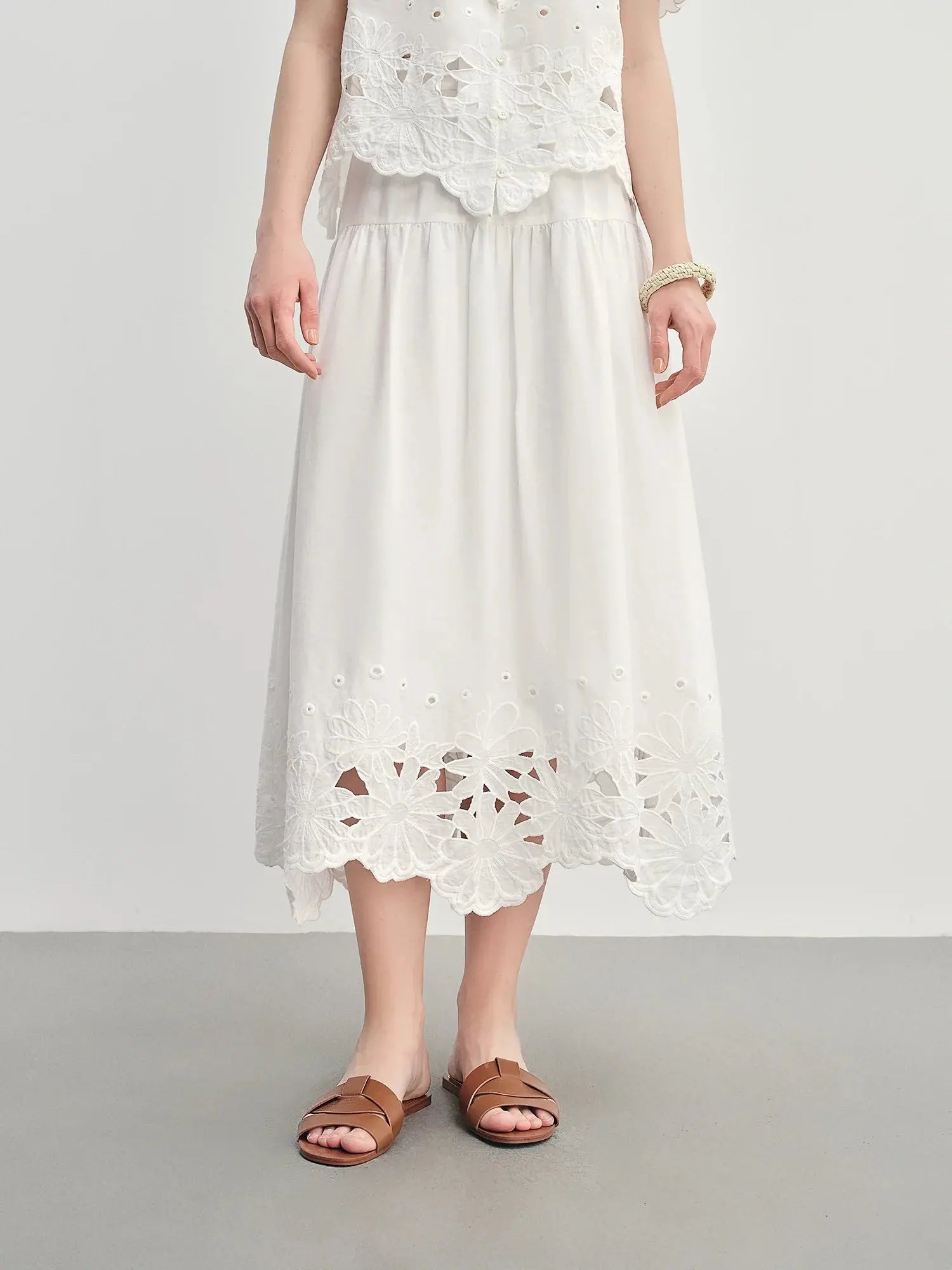 Plus-Size Elegant Cut-Out Embroidery Skirt and Blouse Set - Loran