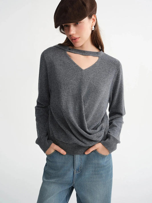 Plus-Size Floating Ribbon V-Neck Sweater - Loran