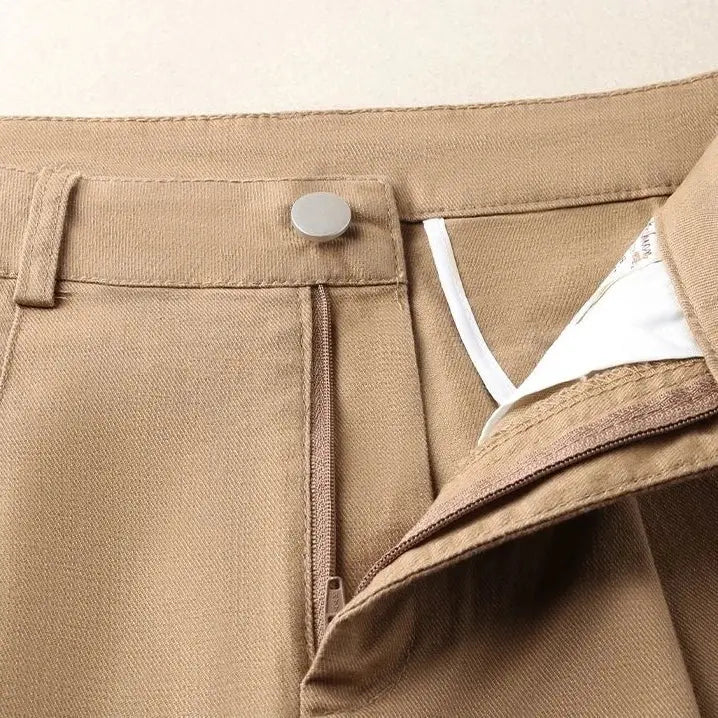 Structured Cotton Shorts: Straight-Leg Style with Belt - Loran