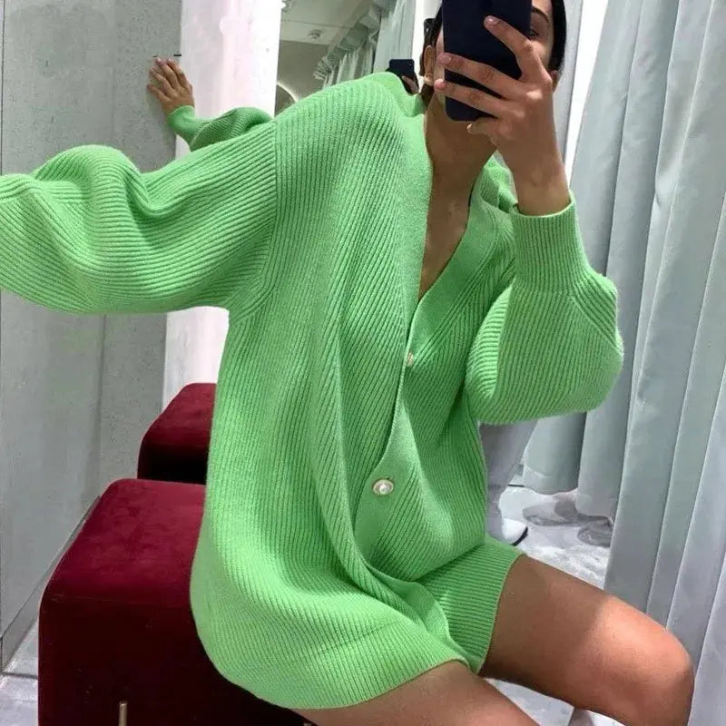 Elegant V-Neck Cardigan Sweater - Loran