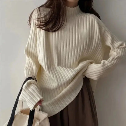 Loose-Fit Turtleneck Sweater for Winter - Loran