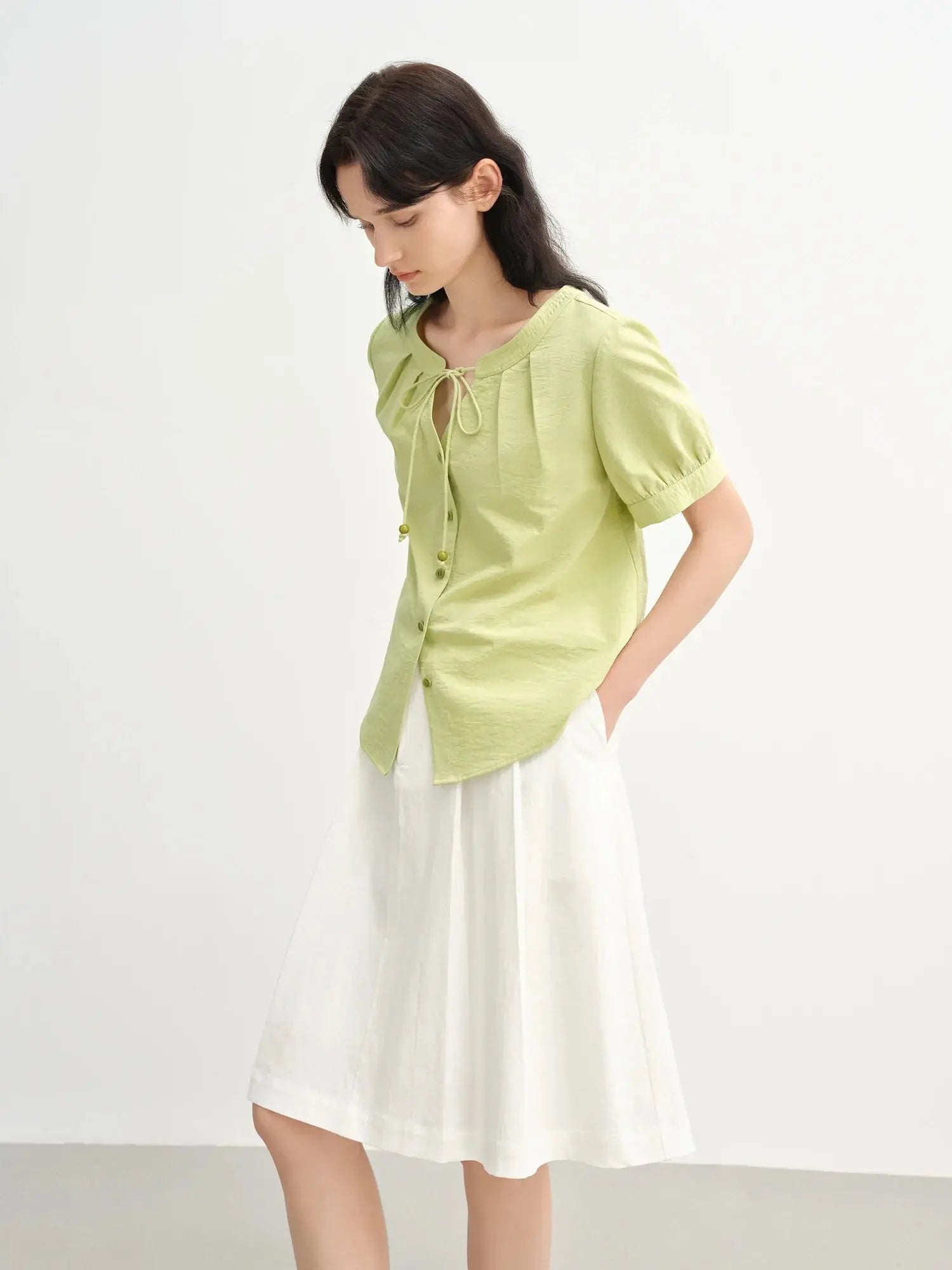 Tie-Waist Linen Shirt for a Flattering Summer Look - Loran