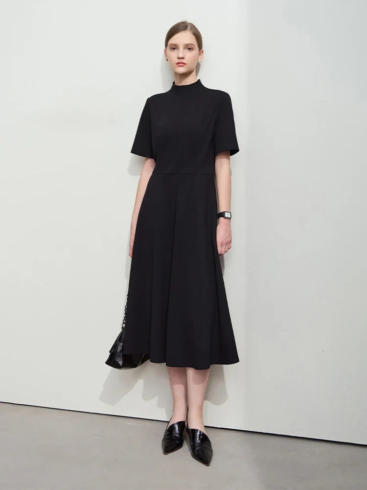 Elegant Autumn Short-Sleeve Drape Dress