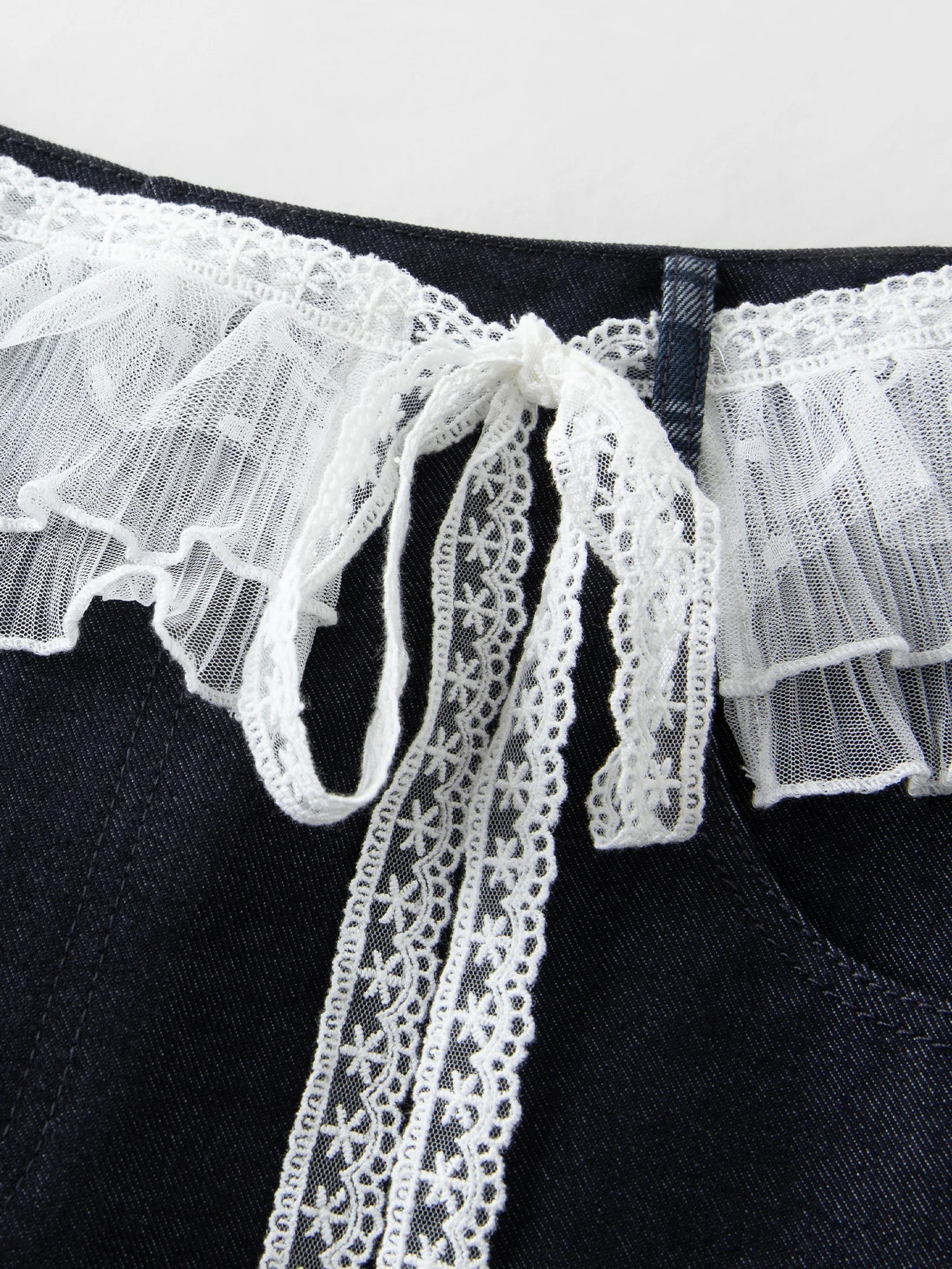 Women's Lace Overlay Cropped Jeans High Waist Straight Leg Loran