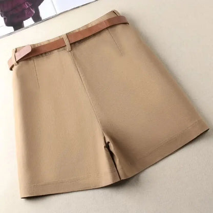 Structured Cotton Shorts: Straight-Leg Style with Belt - Loran